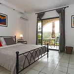 Olympia Zervea With Pool - Apartamento Kardamyli