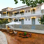 Olympia Zervea With Pool - Apartamento *