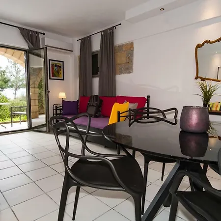 Olympia Zervea With Pool - Apartment Kardamyli