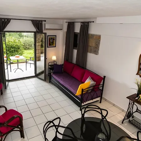 Apartment Olympia Zervea With Pool - Kardamyli