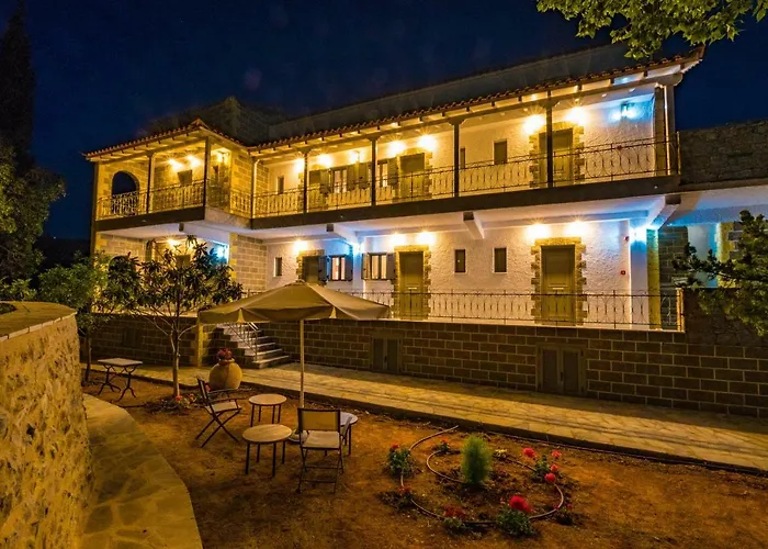 Olympia Zervea With Pool - דירה