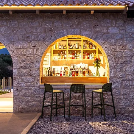 公寓 Olympia Zervea With Pool - *