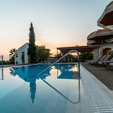 Olympia Zervea With Pool -