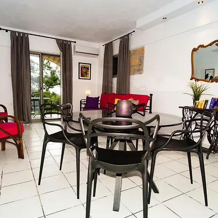 Olympia Zervea With Pool - 公寓 卡德哈米利