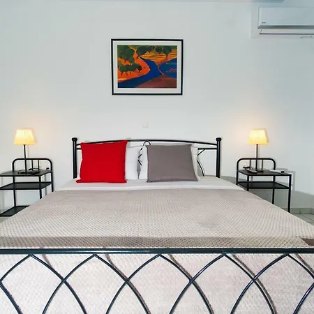 Olympia Zervea With Pool -