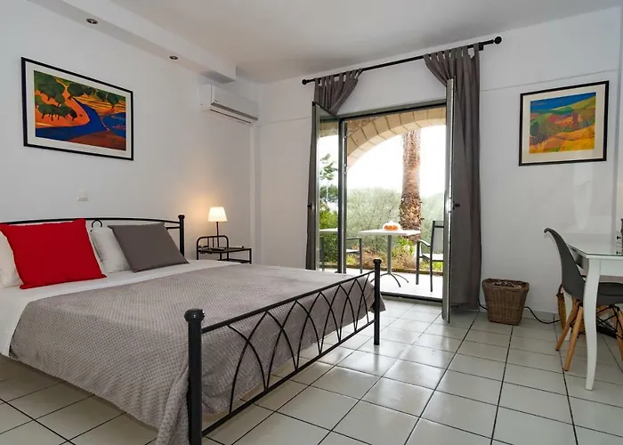 Olympia Zervea With Pool - Appartement Kardamyli