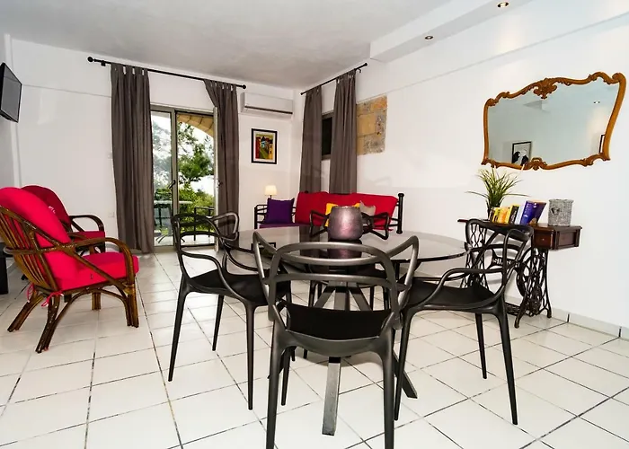 Olympia Zervea With Pool - Appartement Kardhamili